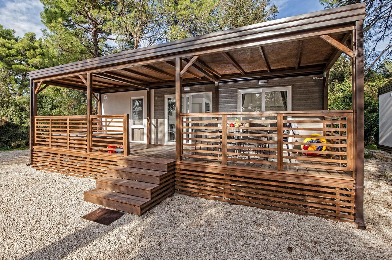 Eurocamp Mobile Homes At Campsite Porton Biondi Rovinj Bagian luar foto